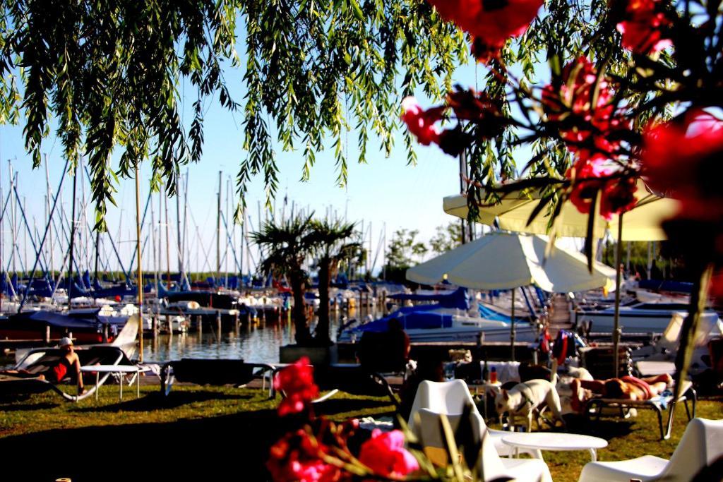 Hoteldorf Seepark Weiden Weiden am See Εξωτερικό φωτογραφία